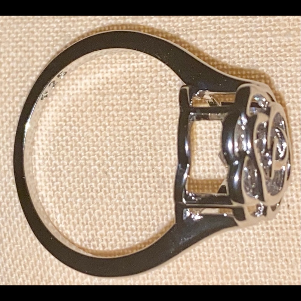 Crystal flower ring - Picture 2 of 6